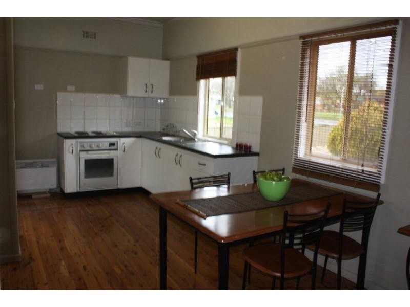 68 Redlands Road, Corowa NSW 2646