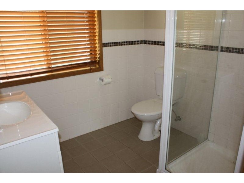 10 Fleming Drive, Corowa NSW 2646