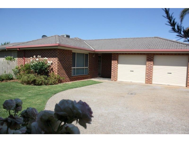 13 Katrina Circuit, Corowa NSW 2646