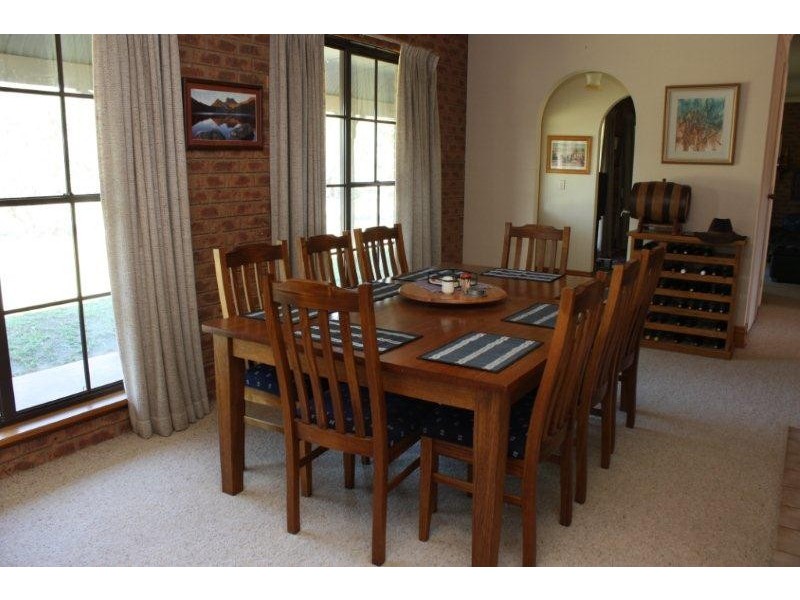 225 Spring Drive, Corowa NSW 2646
