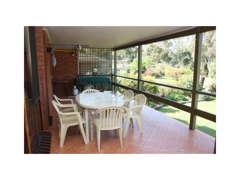 242 River Street, Corowa NSW 2646