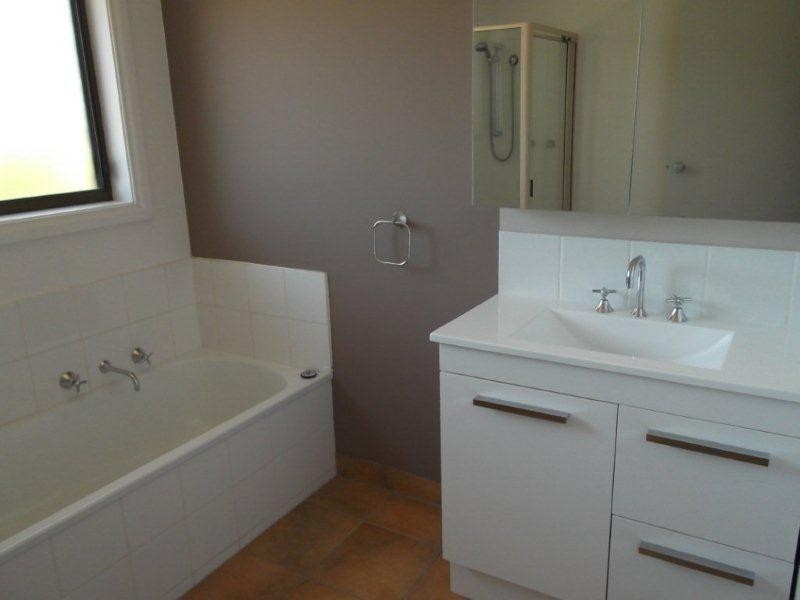 2/29 Gallipoli Street, Corowa NSW 2646