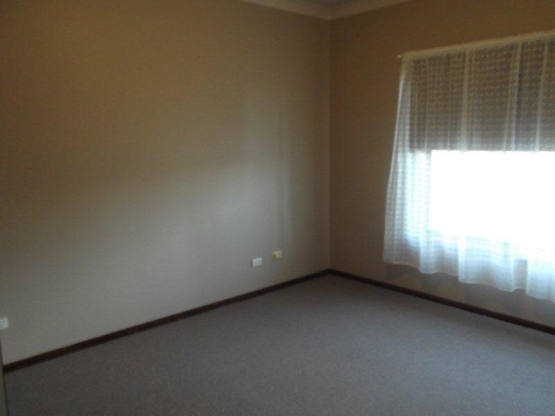 1 and 2/16 Sauvignon Drive, Corowa NSW 2646