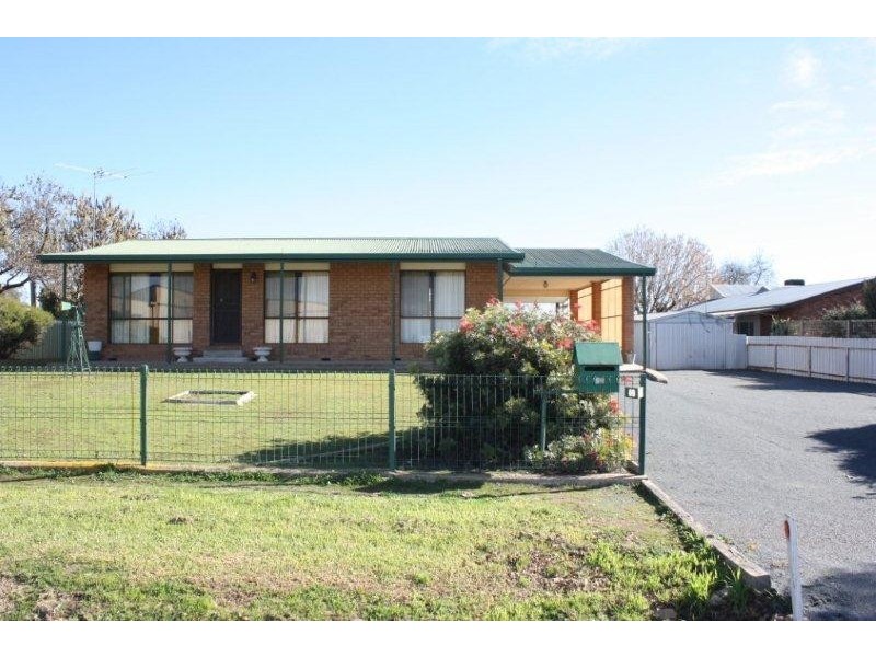 69 Whitehead Street, Corowa NSW 2646
