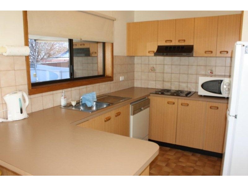 69 Whitehead Street, Corowa NSW 2646