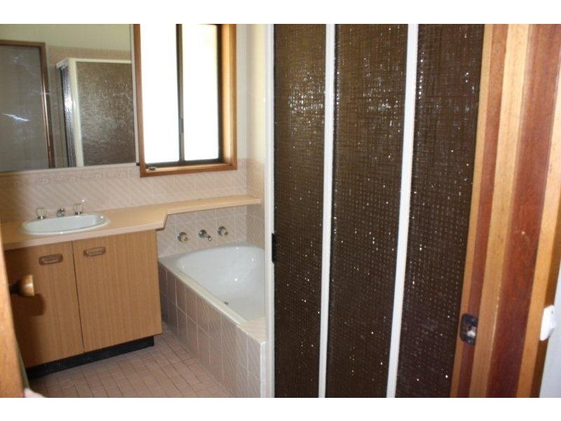 69 Whitehead Street, Corowa NSW 2646