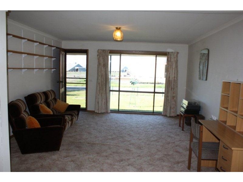 69 Whitehead Street, Corowa NSW 2646