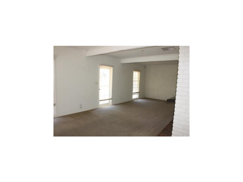 69 Banff Street, Corowa NSW 2646