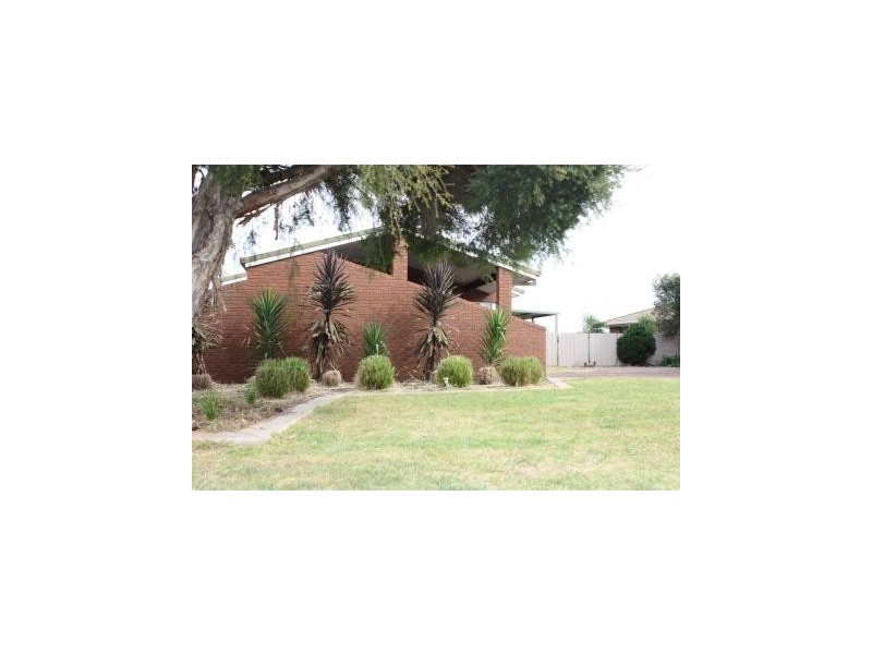 45 Beryl Drive, Corowa NSW 2646