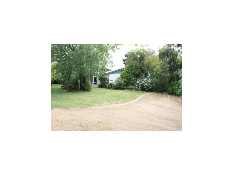 77 Church Street, Corowa NSW 2646