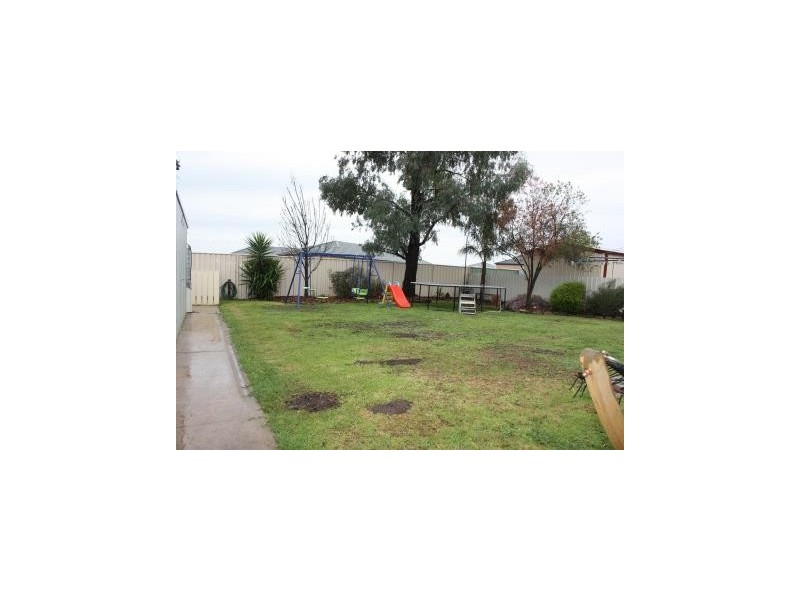 49 Beryl Drive, Corowa NSW 2646