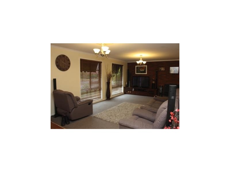 49 Beryl Drive, Corowa NSW 2646