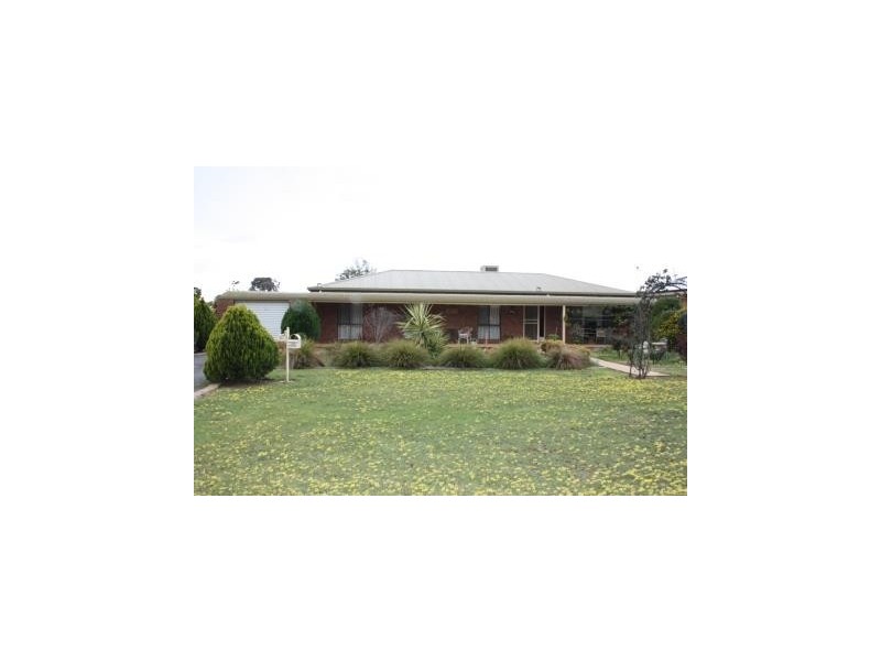 202 Adam Street, Corowa NSW 2646
