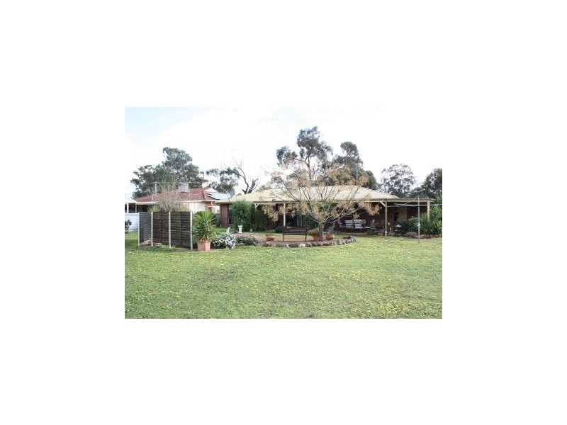 202 Adam Street, Corowa NSW 2646