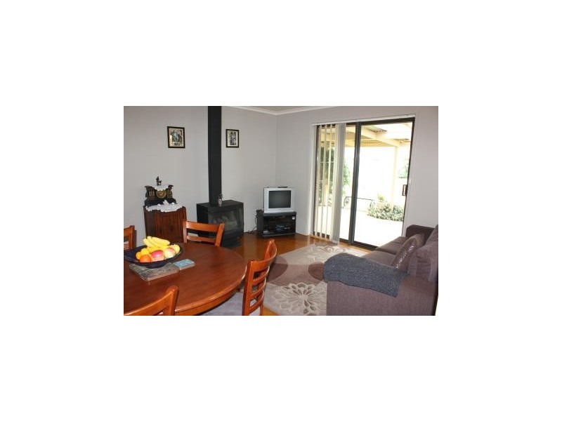 202 Adam Street, Corowa NSW 2646