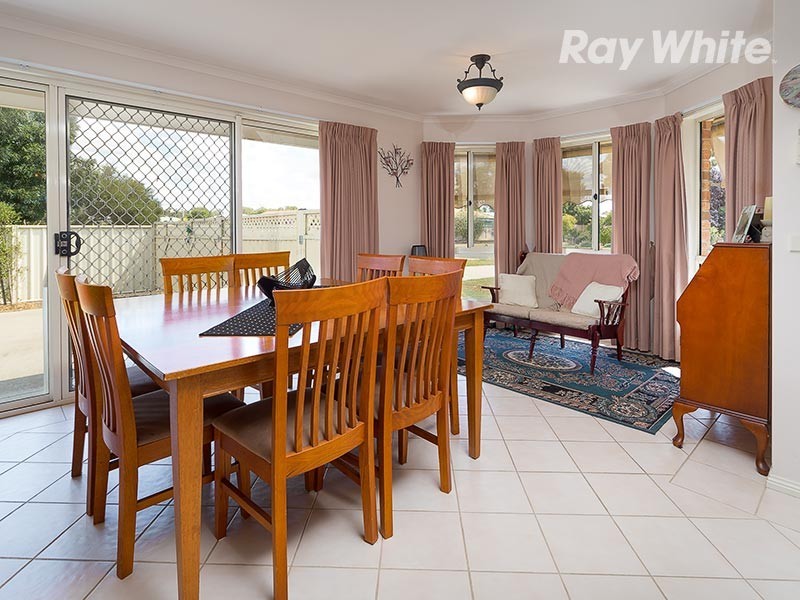 17 Pinot Crescent, Corowa NSW 2646