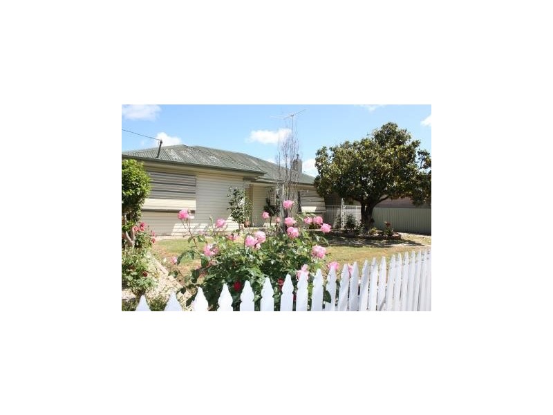 299 Honour Avenue, Corowa NSW 2646
