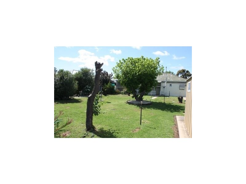 299 Honour Avenue, Corowa NSW 2646