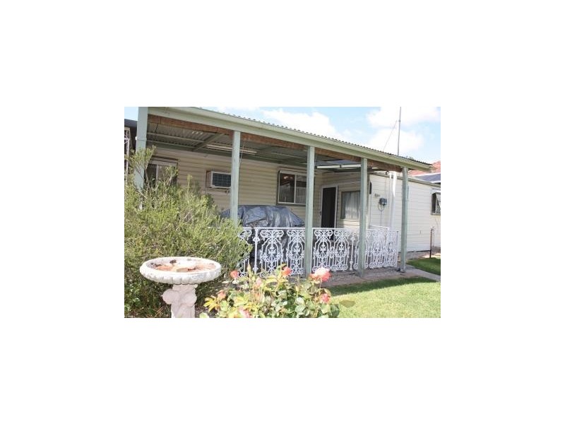 299 Honour Avenue, Corowa NSW 2646