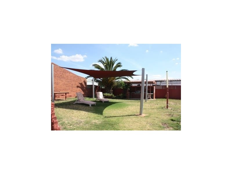 9/144 Federation Ave, Corowa NSW 2646