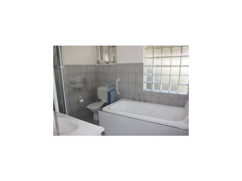 235 Church Street, Corowa NSW 2646