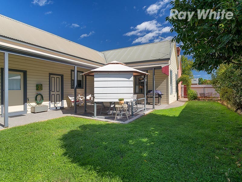 18 Alfred Street, Corowa NSW 2646