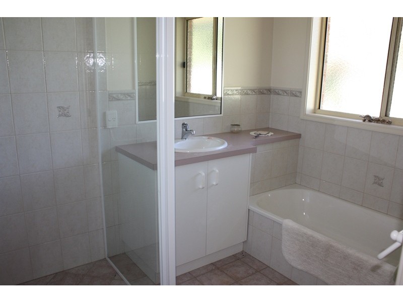 9 Andyanna Crescent, Corowa NSW 2646