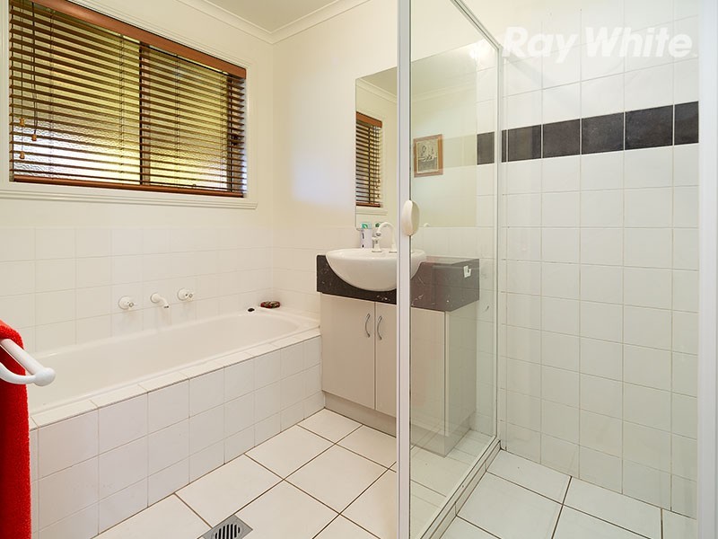 33 Pinot Crescent, Corowa NSW 2646