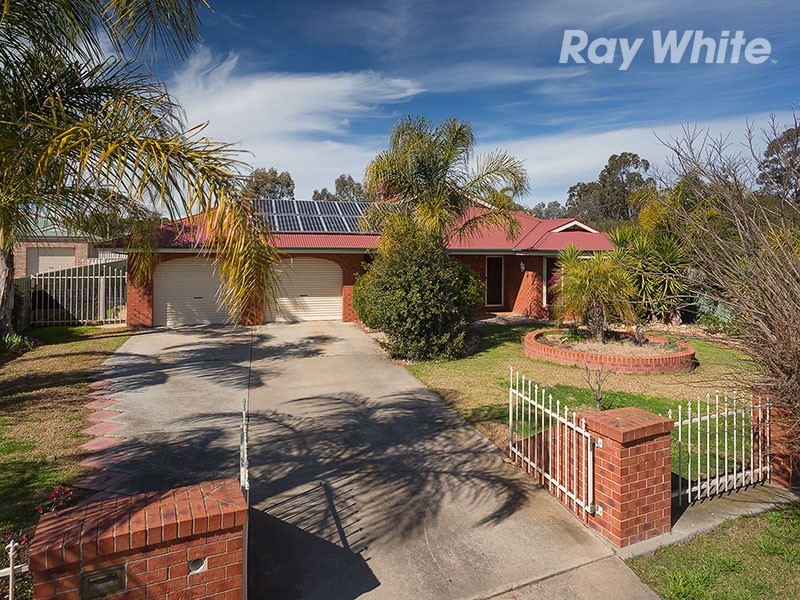 27 Pinot Crescent, Corowa NSW 2646