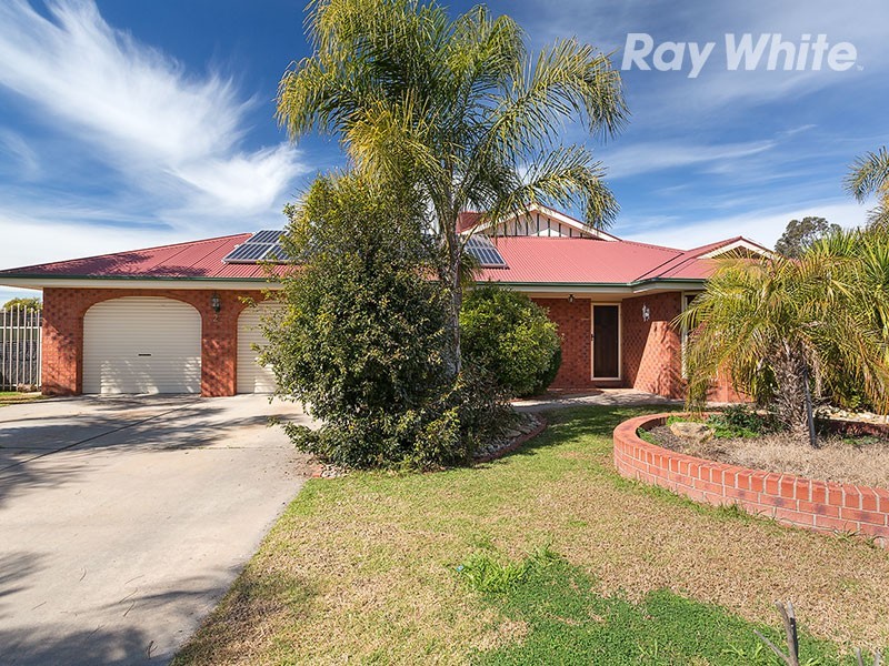 27 Pinot Crescent, Corowa NSW 2646