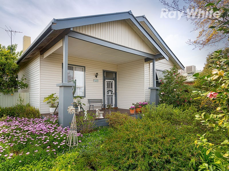 14 Arnott Street, Corowa NSW 2646