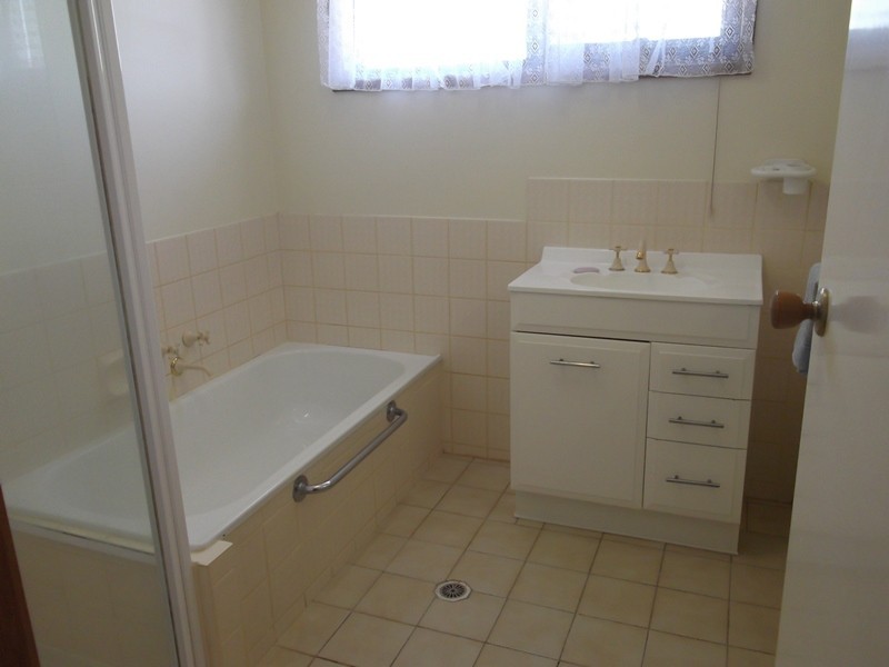 2/27 Gallipoli Street, Corowa NSW 2646