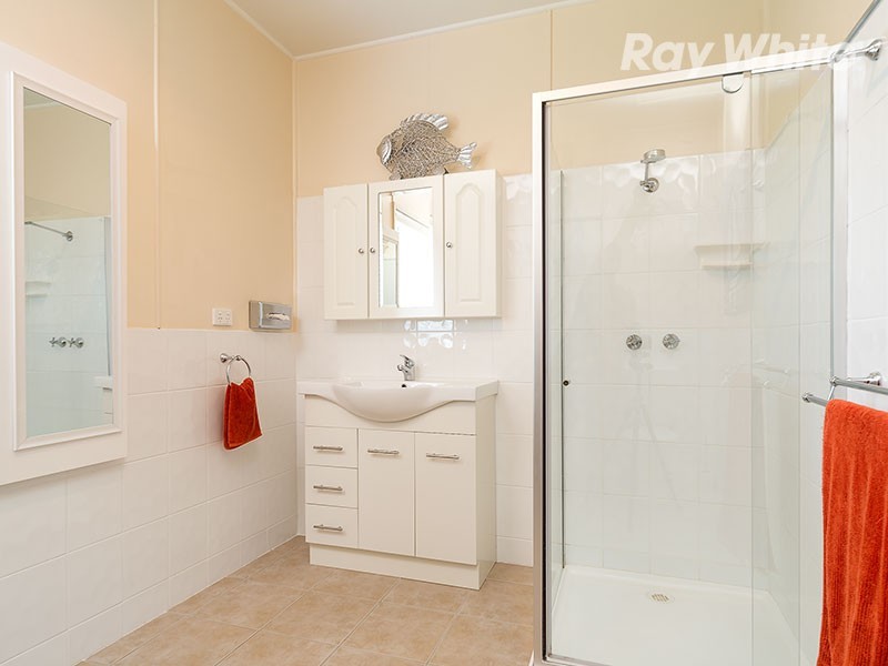 42 Redlands Road, Corowa NSW 2646