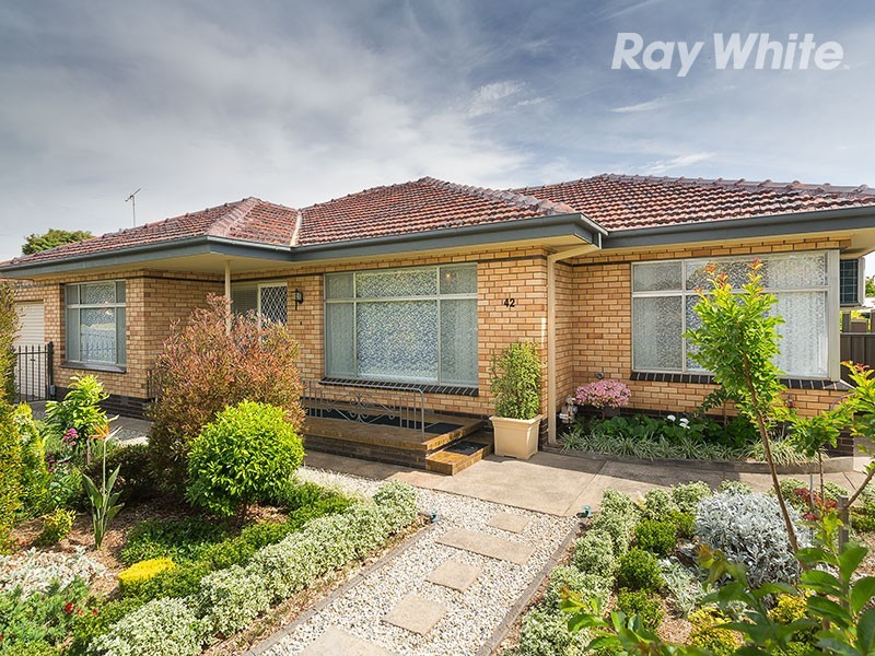 42 Redlands Road, Corowa NSW 2646