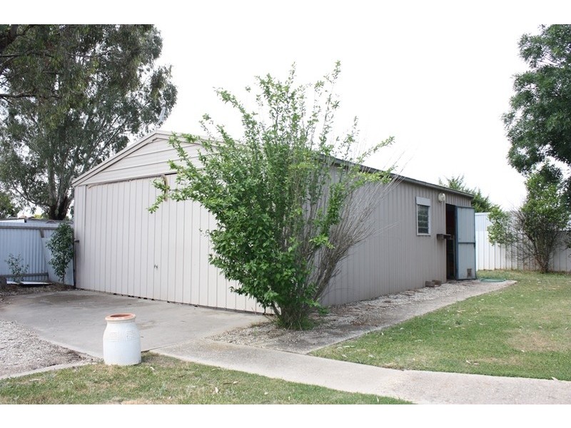 228 Adams Street, Corowa NSW 2646
