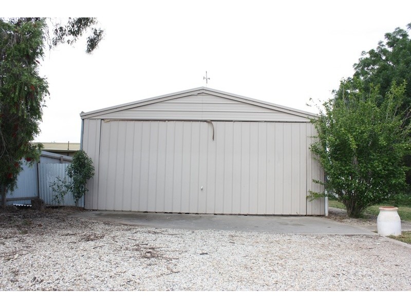 228 Adams Street, Corowa NSW 2646