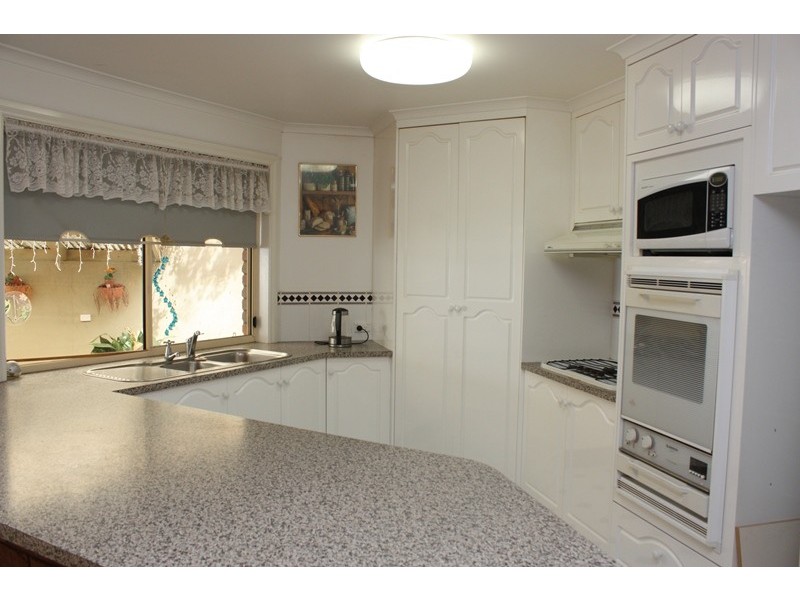 37 Birdwood Street, Corowa NSW 2646