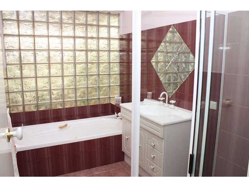 37 Birdwood Street, Corowa NSW 2646