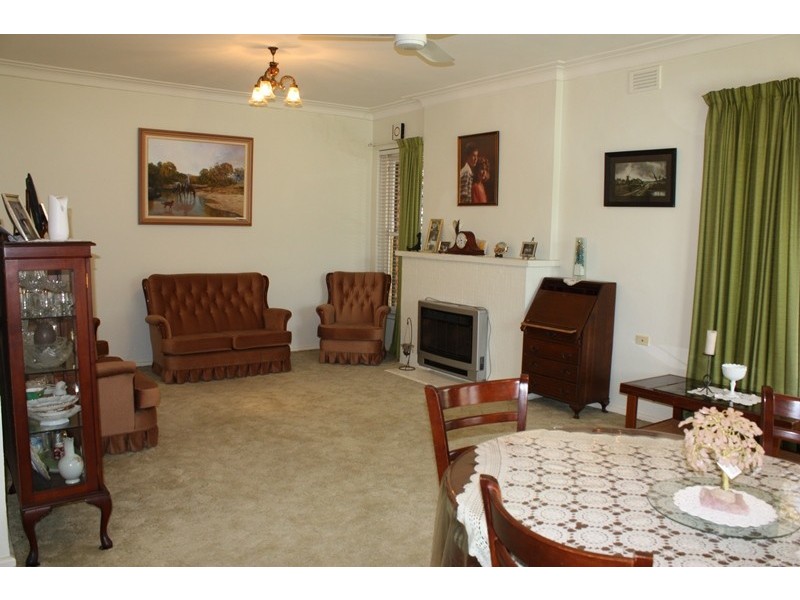 27 Birdwood Street, Corowa NSW 2646