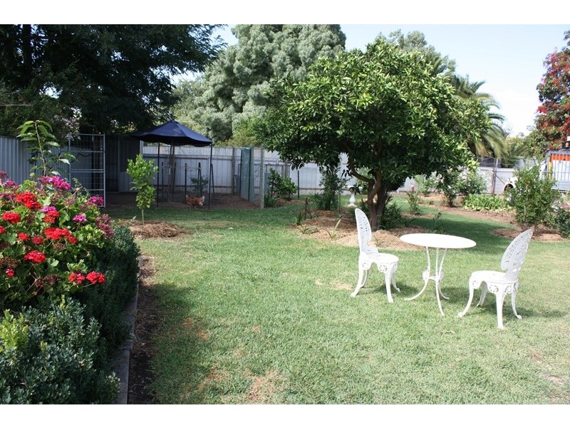 27 Birdwood Street, Corowa NSW 2646