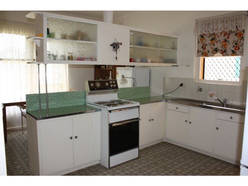 27 Birdwood Street, Corowa NSW 2646