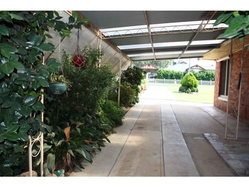 27 Birdwood Street, Corowa NSW 2646