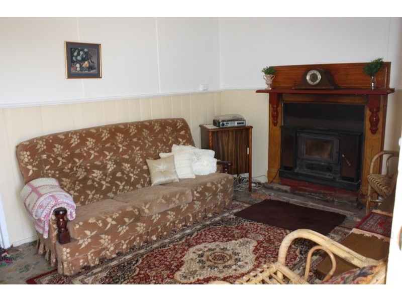 1 Kirkham Street, Lowesdale NSW 2646