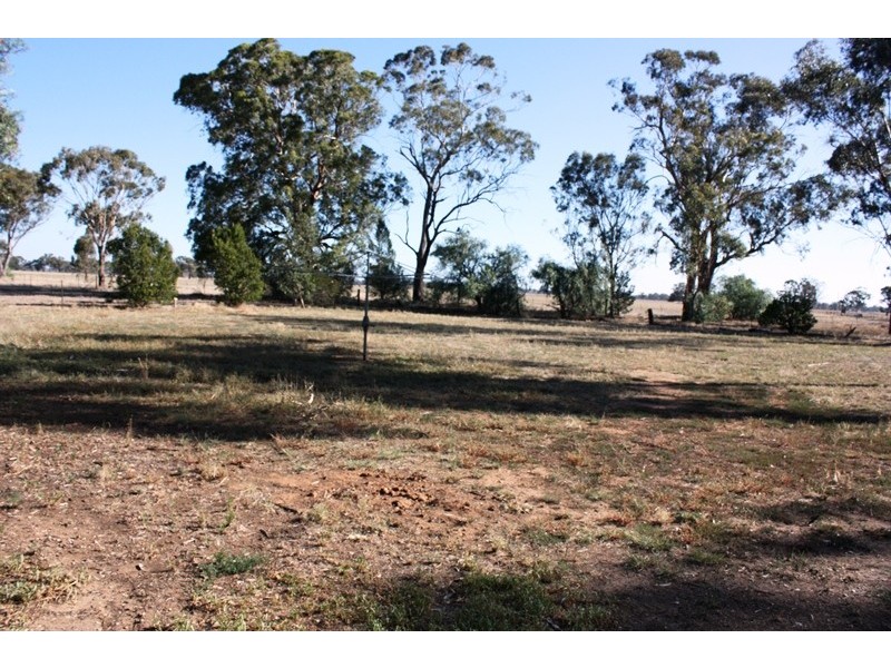 1 Kirkham Street, Lowesdale NSW 2646