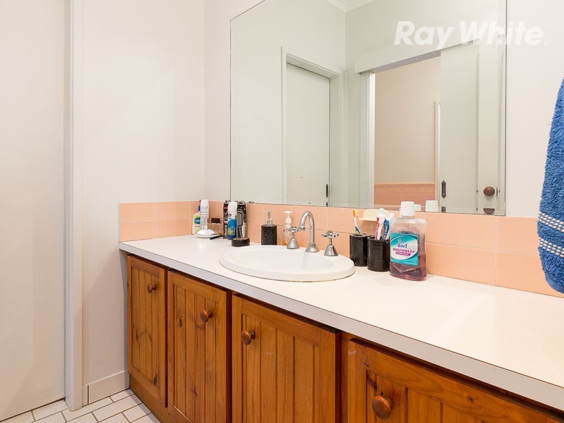 16 Carson Drive, Corowa NSW 2646