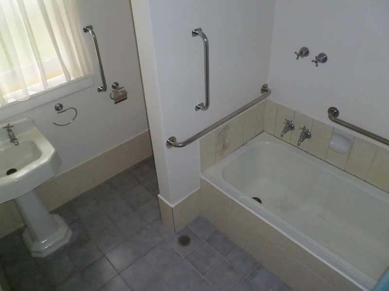 242 Honour Avenue, Corowa NSW 2646