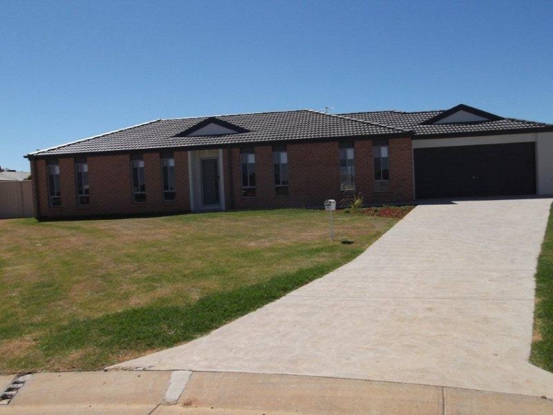 7 Hughes Court, Corowa NSW 2646