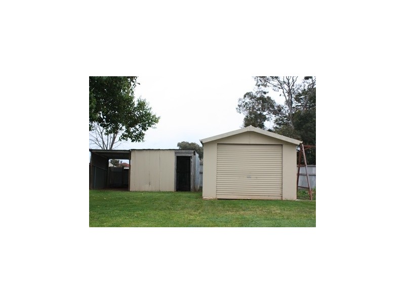 68 Redlands Road, Corowa NSW 2646