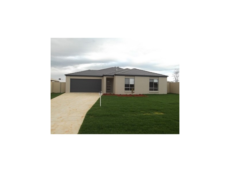 4 Hughes Court, Corowa NSW 2646