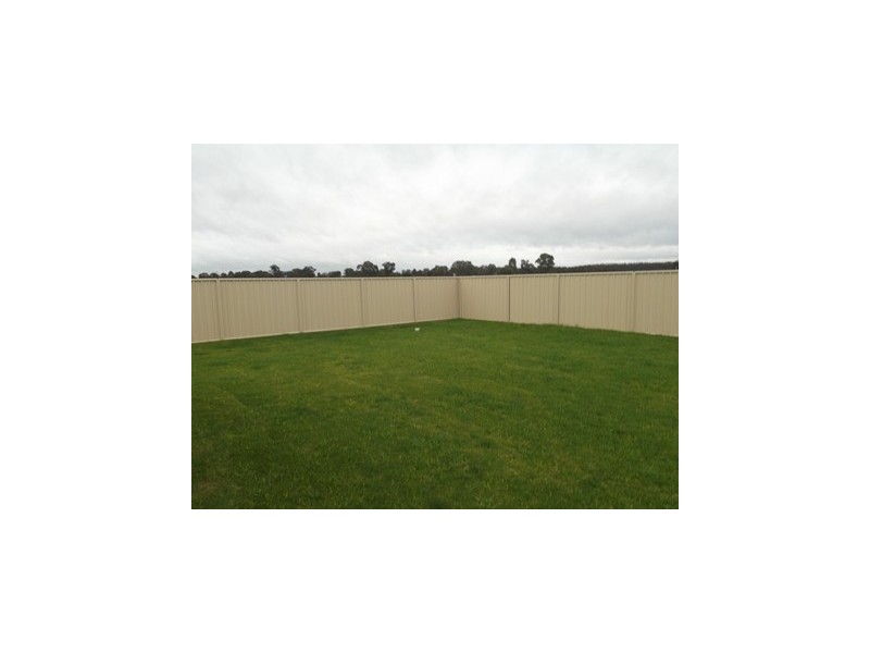 17 Chisnall Street, Corowa NSW 2646